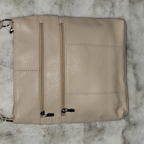 Large cream leather cowhide crossbody purse. - Picture 3 of 10